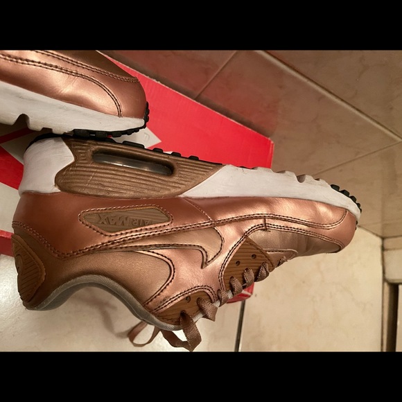 AirMax - Picture 2 of 8